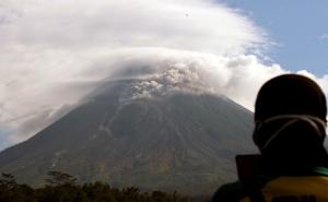  Aktivirao se indonežanski vulkan Merapi